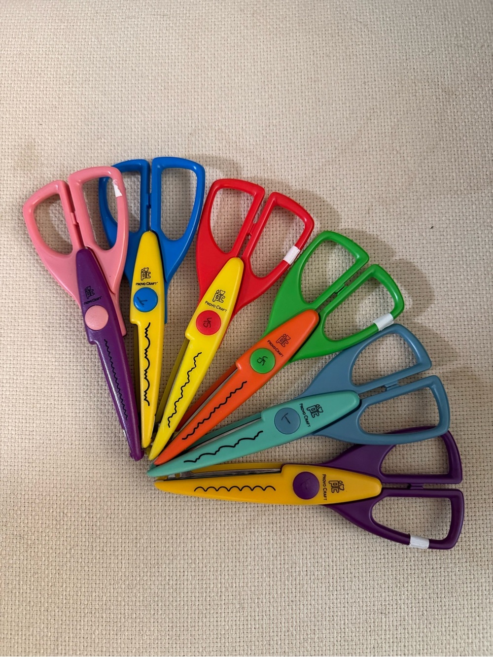 Decorative Edge Scissors Set of 18 - Assorted Colors and Brands - Picture 3 of 5